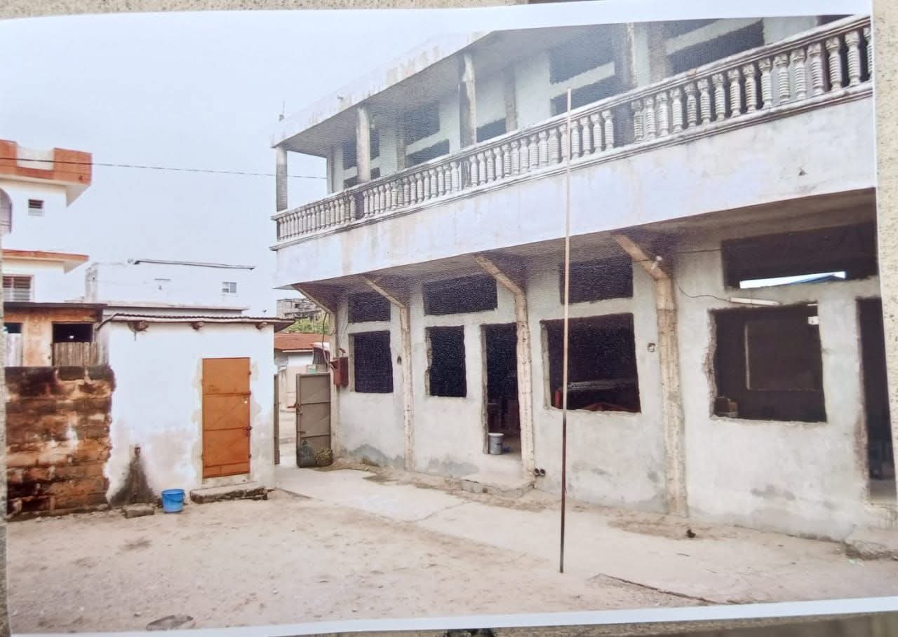Akpakpa: École Primaire à Vendre